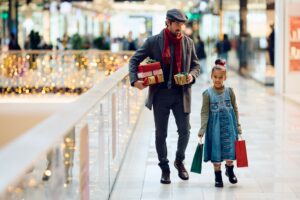 Read more about the article Shoppers Embrace the Holiday Season with Cautious Optimism