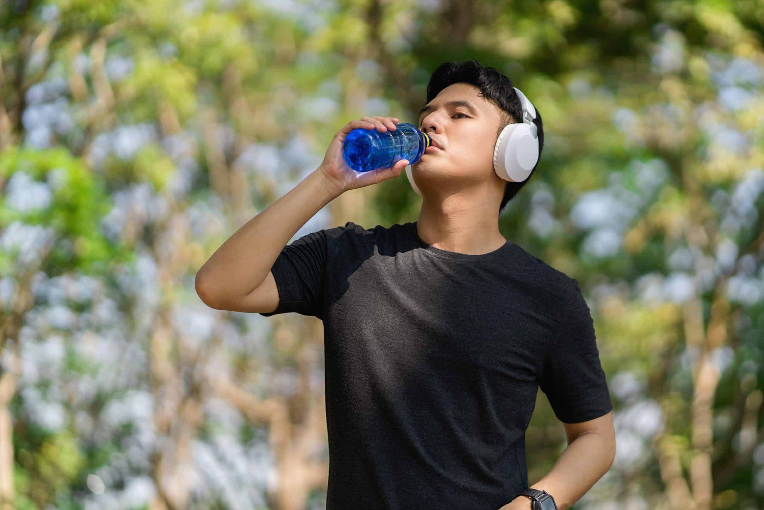 You are currently viewing This Summer, Don’t Let Dehydration Ruin Your Workout