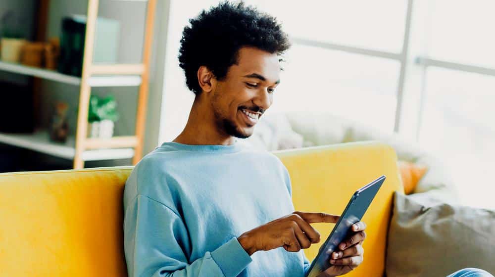 Read more about the article Your Guide to Safe, Confident Shopping Online