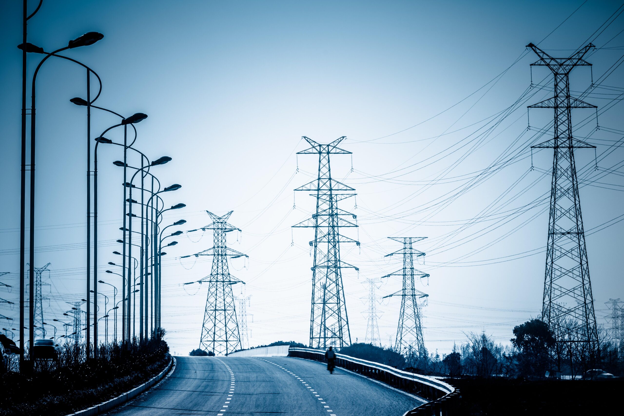 You are currently viewing Why We Need to Strengthen and Expand America’s Electric Grid